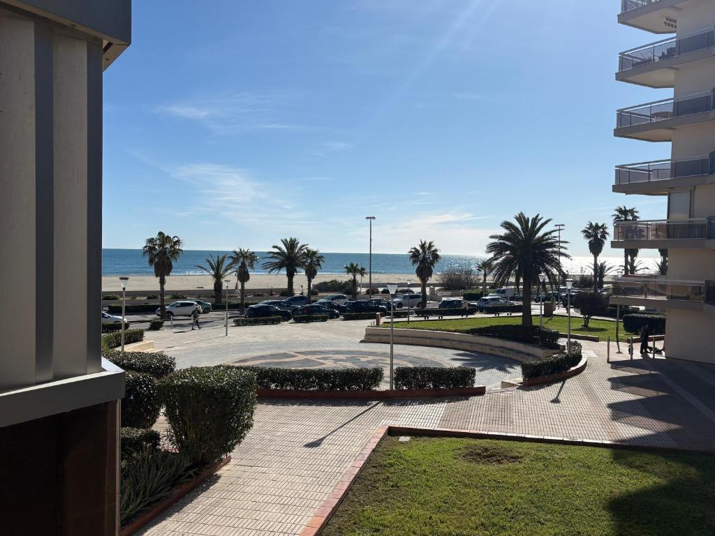 Studio vue mer Climatisé 50 m de la plage