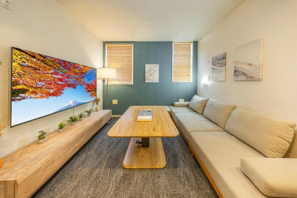 2 mins walk from JR Kameido Station, 9 mins to Akihabara, Near Skytree, Private apartment with 4 single beds for up to 4 ppl