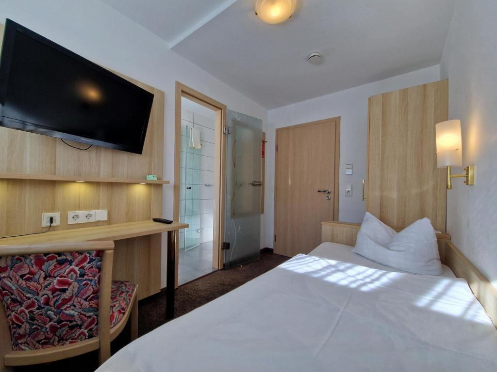 Blume Hausach I Hotel & Restaurant - Economy Einzelzimmer Im Haupthaus