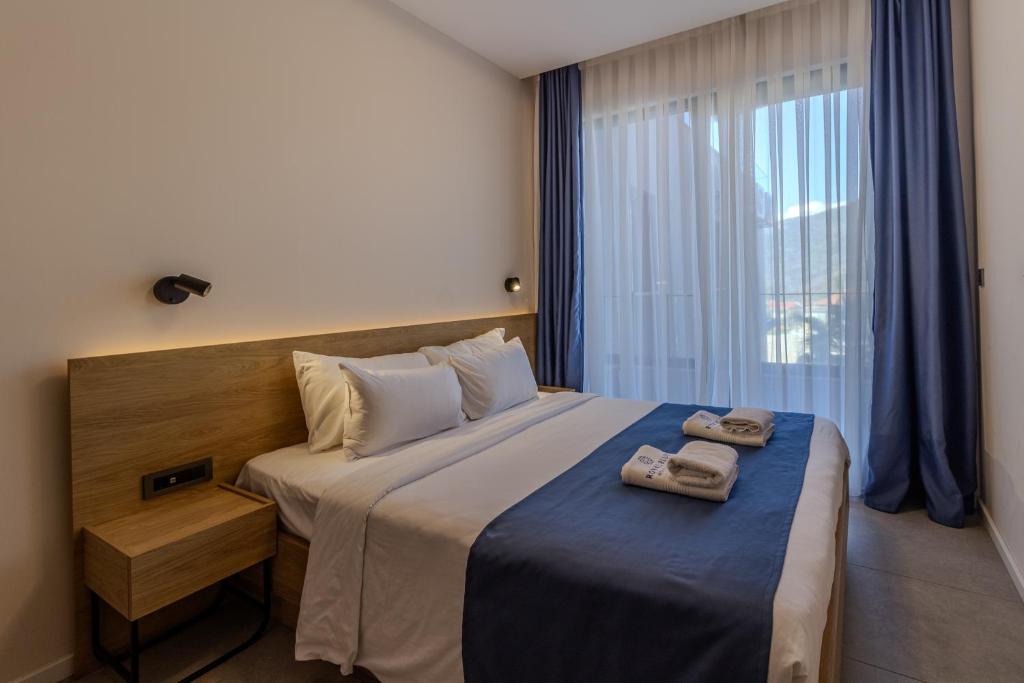 Royal Blue Resort & Residences - Premium Suite