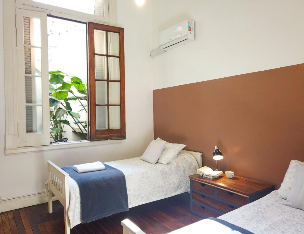 LOPEZ Hostel & Suites