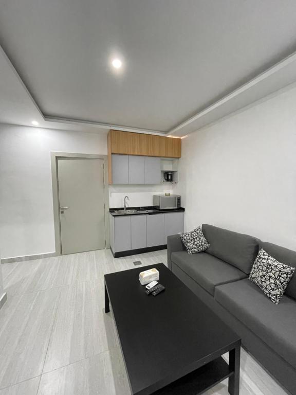 ريڨا للأجنحة السكنية Riva suites - One-Bedroom Apartment With Terrace