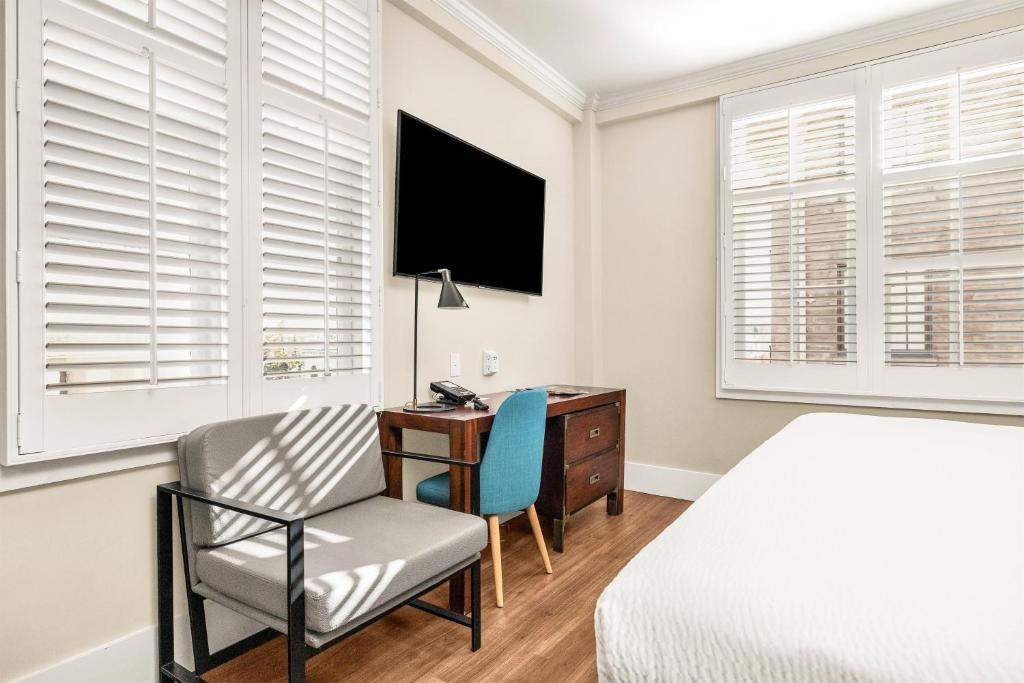 Hotel Petaluma, Tapestry Collection by Hilton photo
