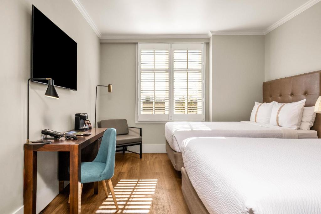 Hotel Petaluma, Tapestry Collection by Hilton photo