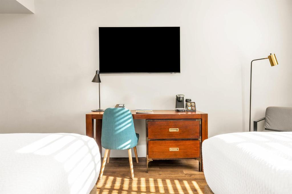 Hotel Petaluma, Tapestry Collection by Hilton photo