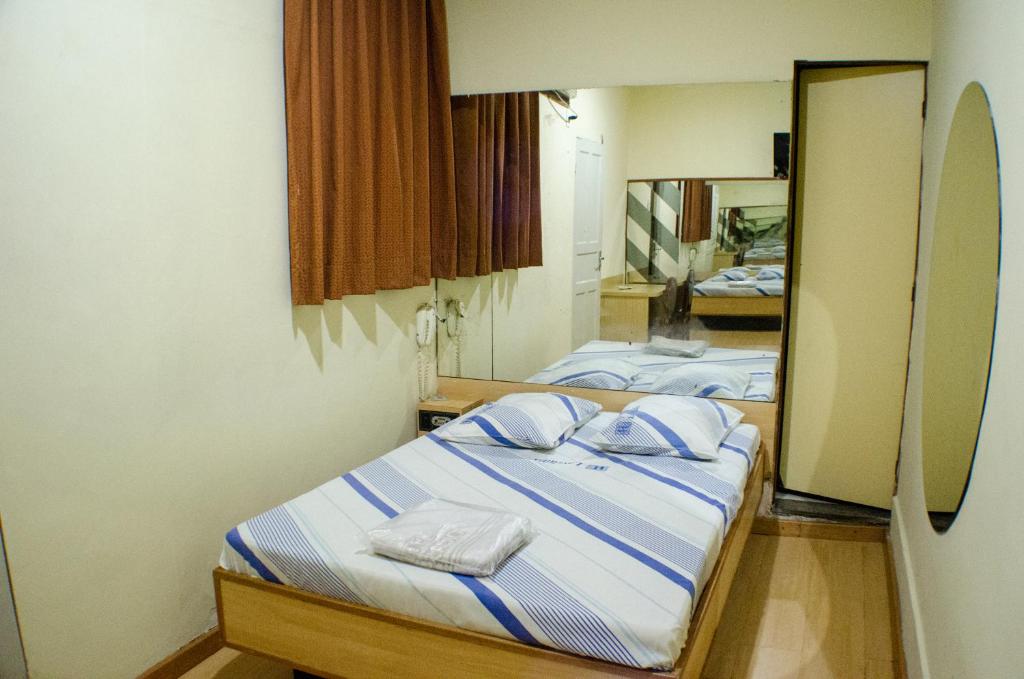  Hotel Ordenes (Adult Only)