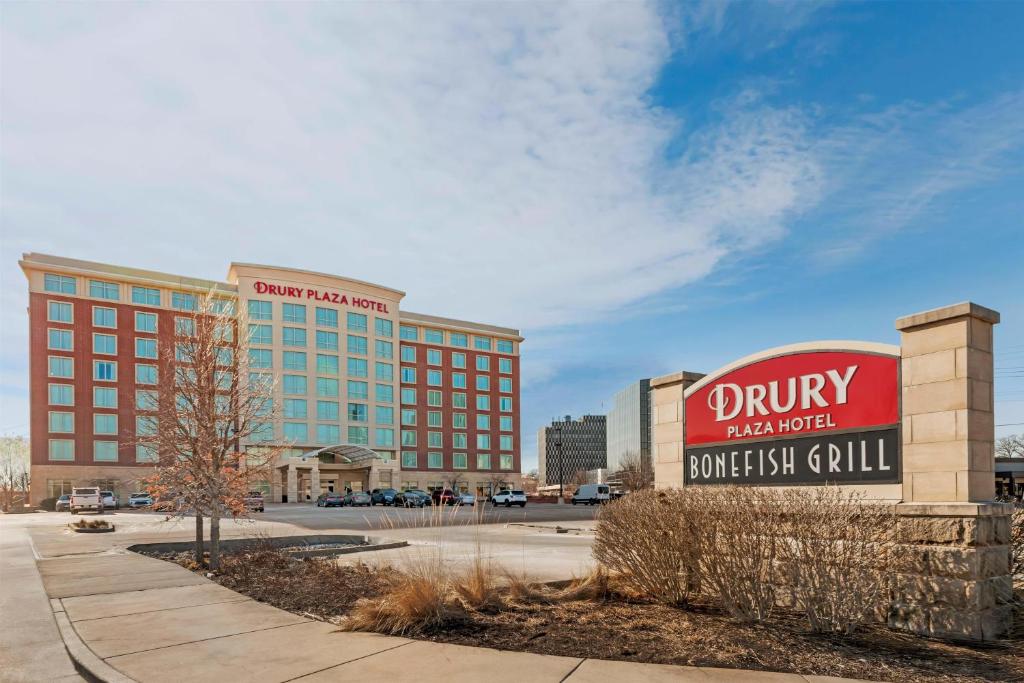 Drury Plaza Hotel St Louis Brentwood photo