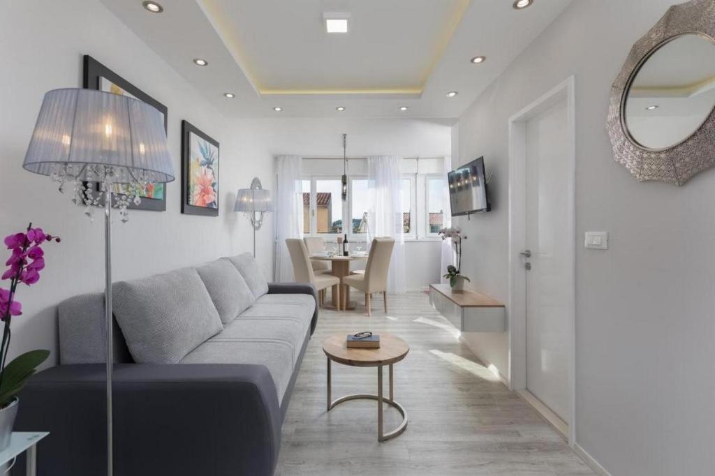 Makarska City Center Apartment