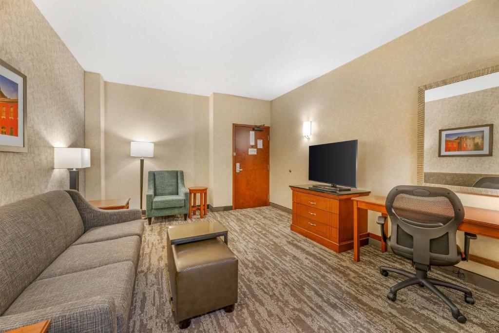 Drury Plaza Hotel St Louis Brentwood photo