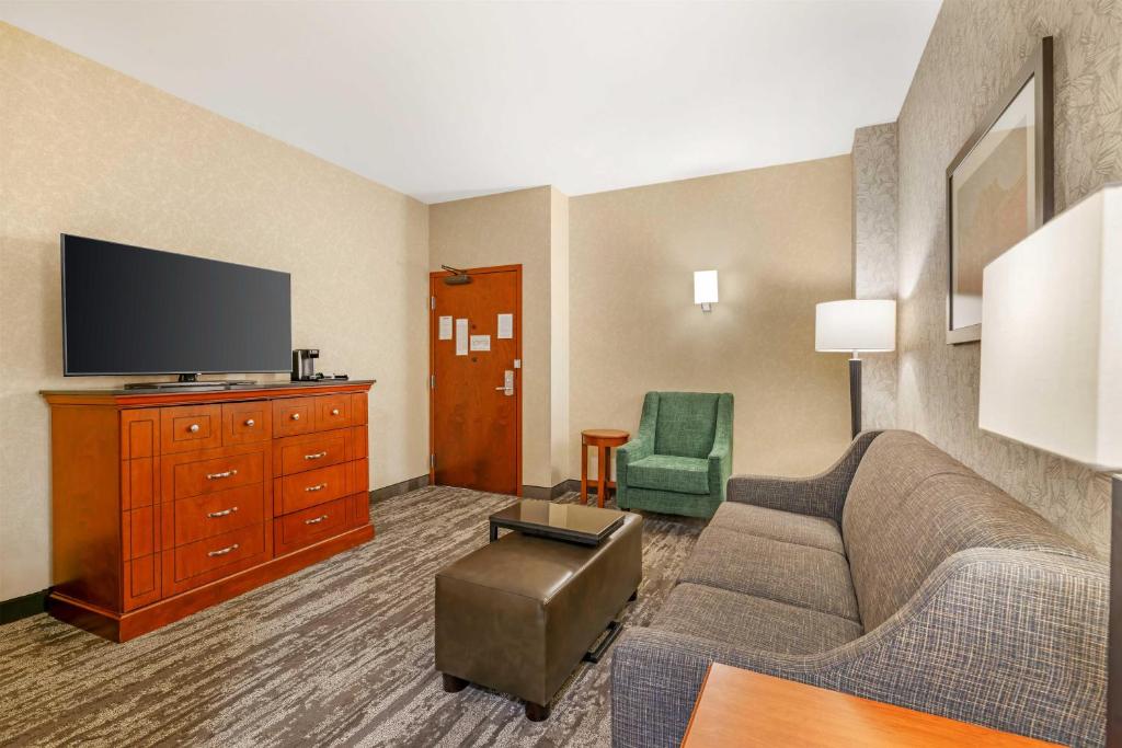 Drury Plaza Hotel St Louis Brentwood photo