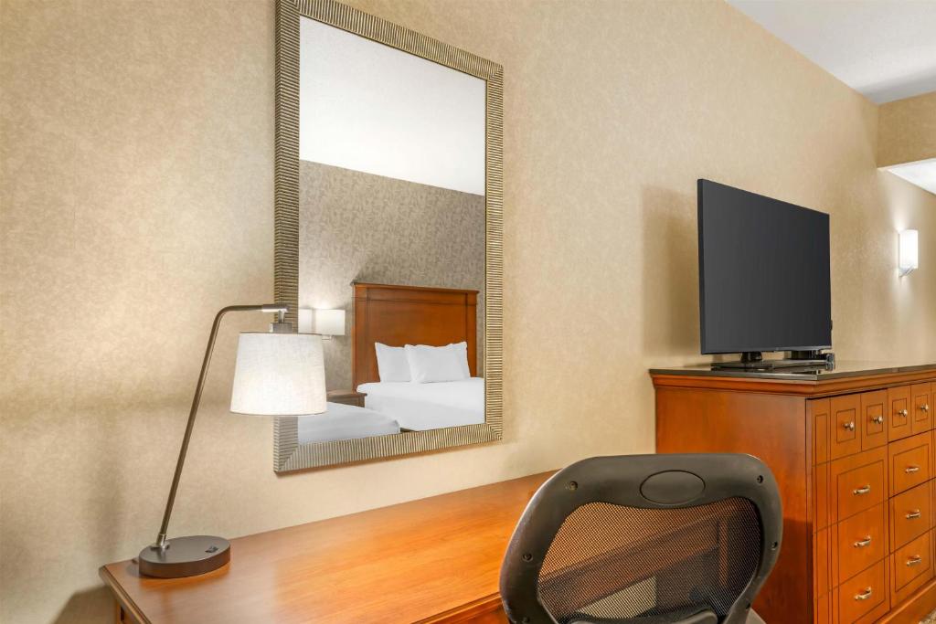 Drury Plaza Hotel St Louis Brentwood photo