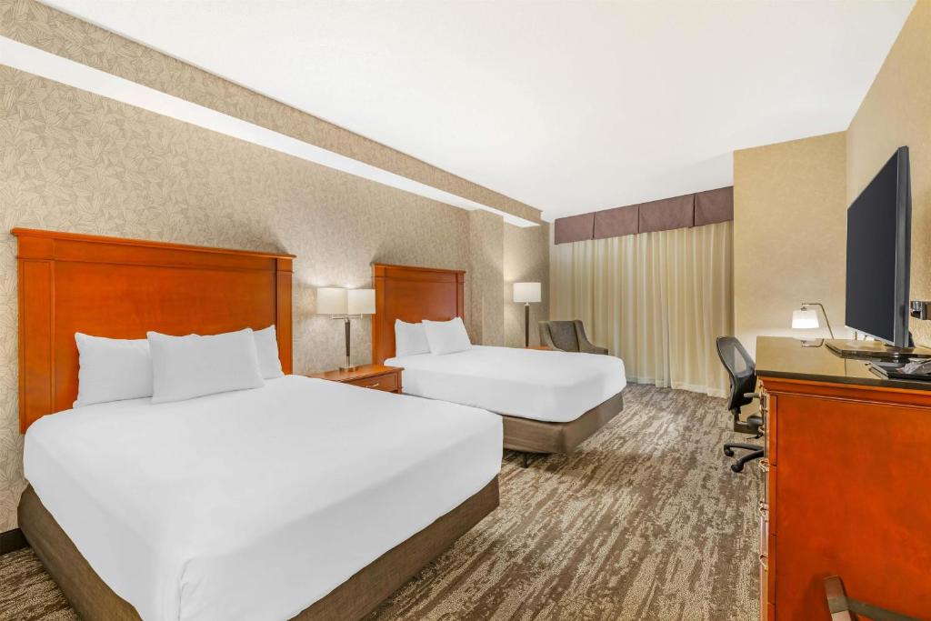 Drury Plaza Hotel St Louis Brentwood photo