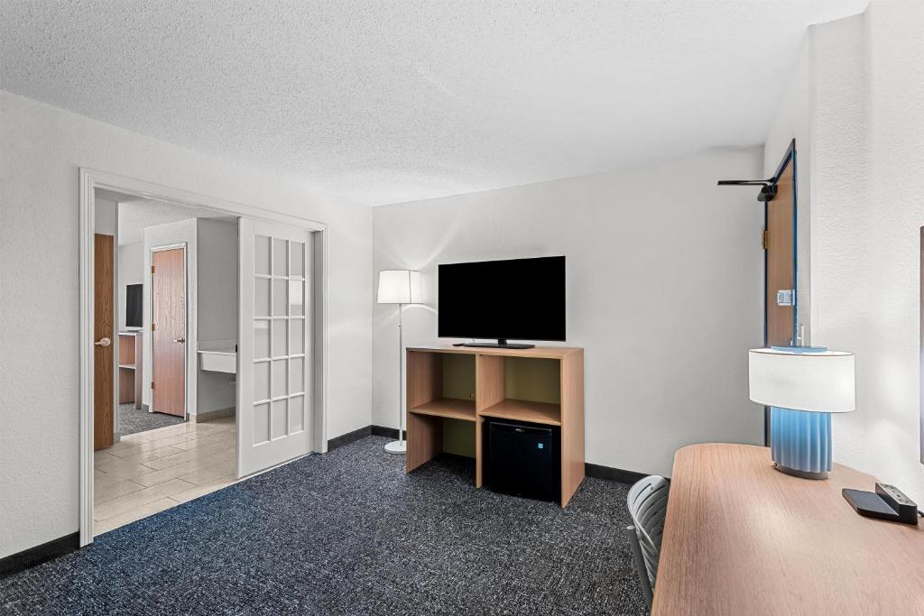 Spark by Hilton Cedar Falls - Suíte King De 1 Quarto