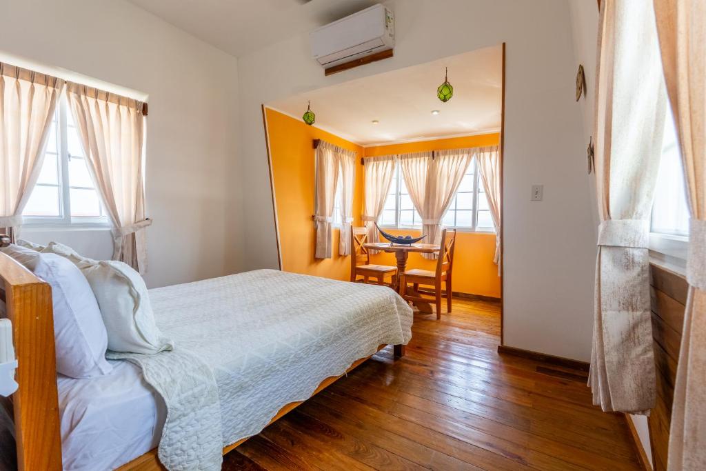 Faro del Colibri - Superior Bungalow
