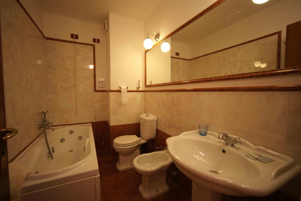Koupelna v ubytování Hotel Liberty
