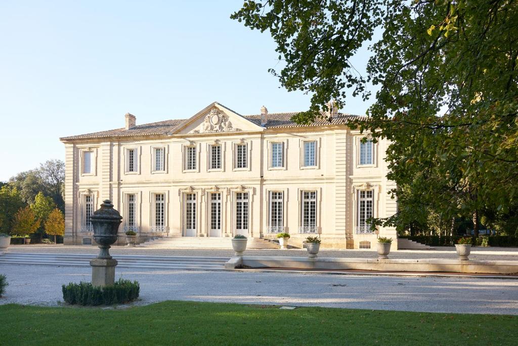 Château de la Piscine - Appartements dans le Mas au coeur d'un grand parc arboré