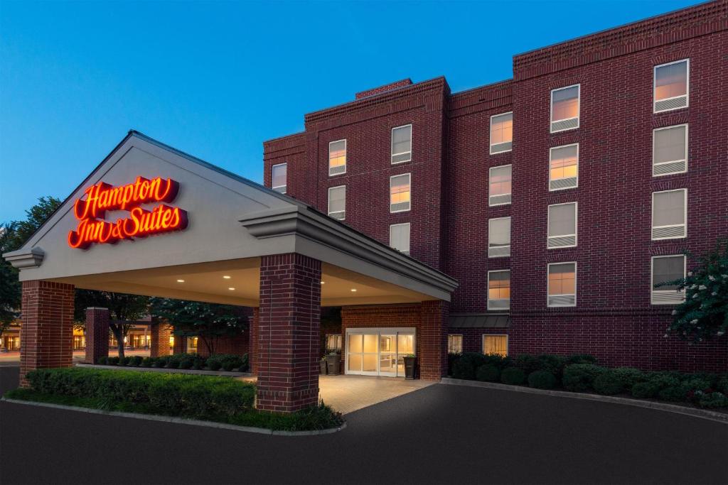 Hampton Inn & Suites Charlottesville at the University photo