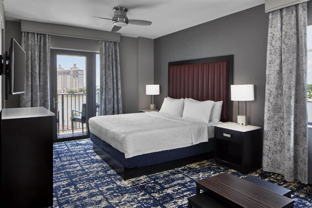 Homewood Suites Savannah Historic District/Riverfront photo