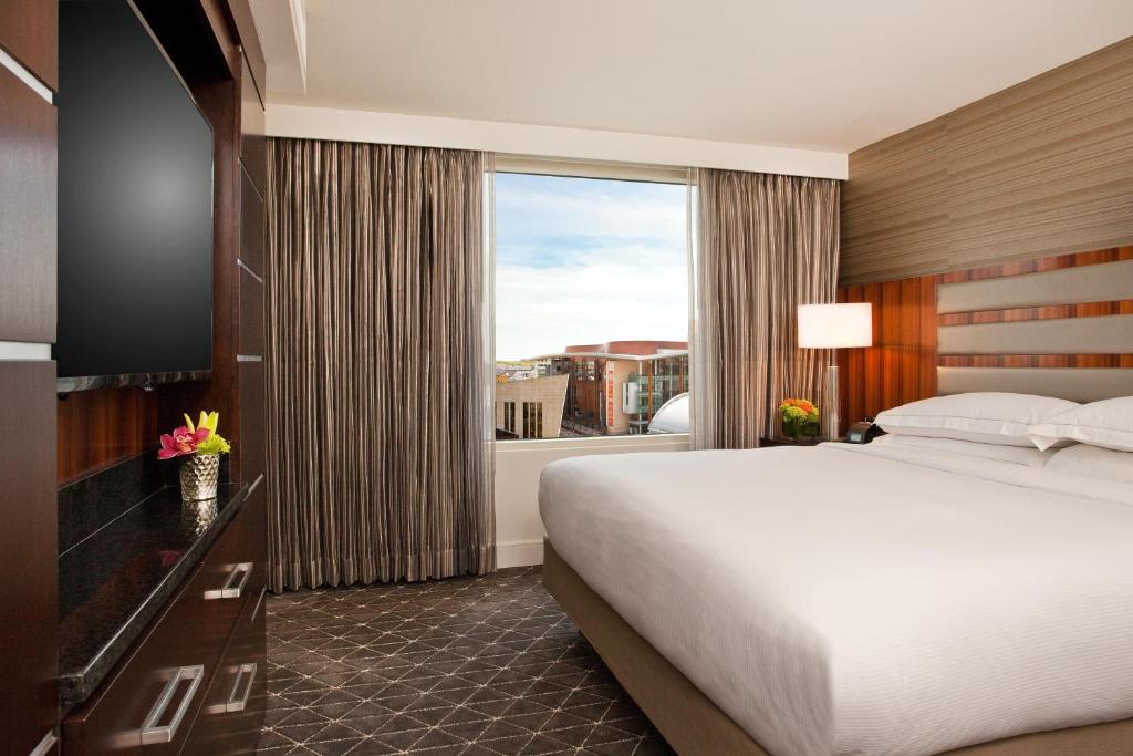 Hilton Nashville Downtown - 