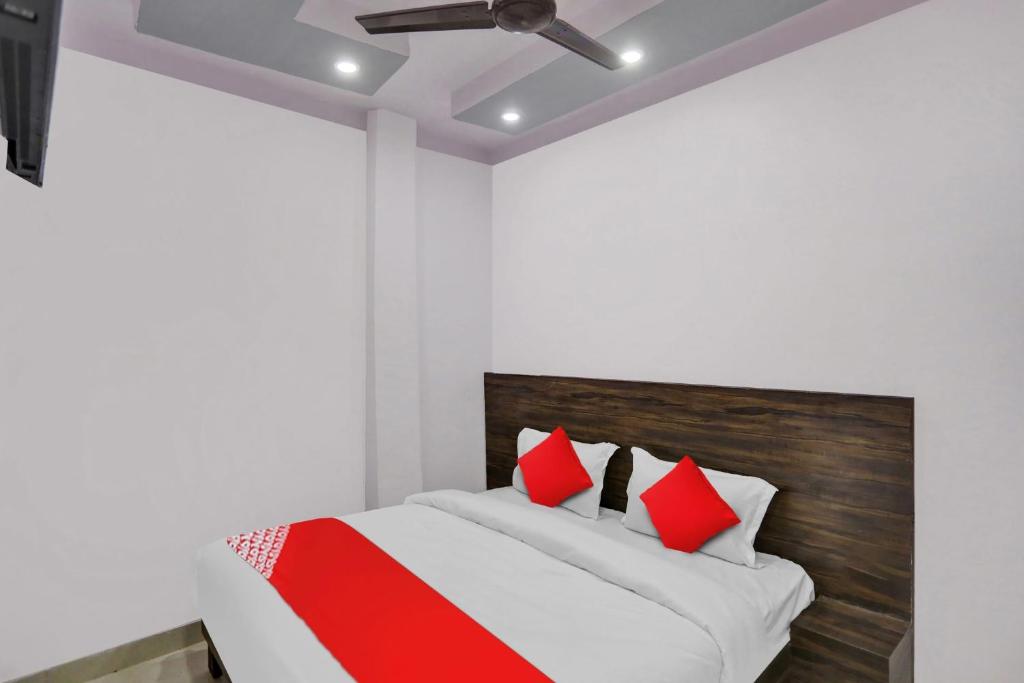 OYO Flagship Green Hotel