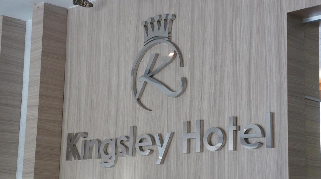 Certifikát, hodnocení, plakát nebo jiný dokument vystavený v ubytování Kingsley Hotel