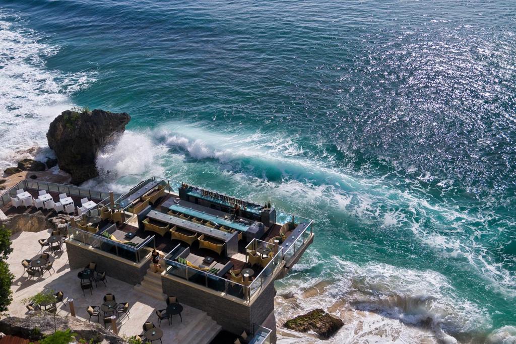 rock bar jimbaran