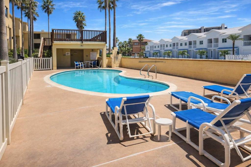 2 Levels Pool Near Beach 2 Patios, South Padre Island (updated prices 2026)