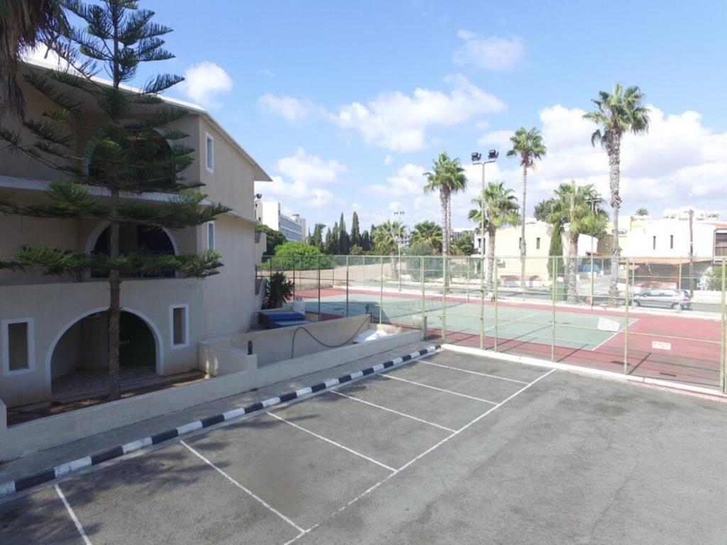 Attività di tennis o squash presso l'aparthotel o nelle vicinanze