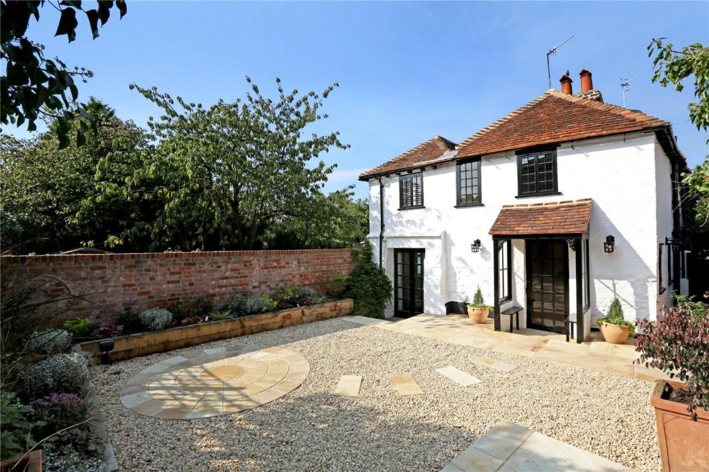 Gallery image of Henry VIII Cottage in the heart of Henley in Henley on Thames