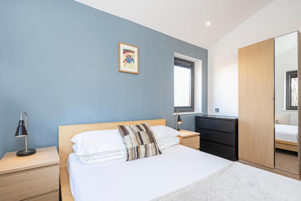 NW1 Camden Central Apartments - Two-Bedroom Apartment