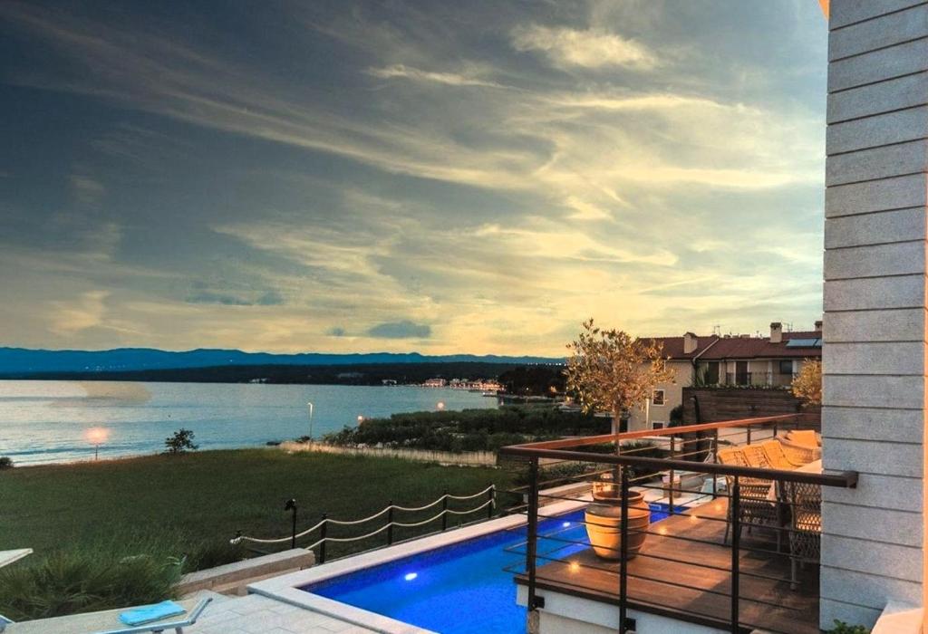 Beachfront Villa Marconica