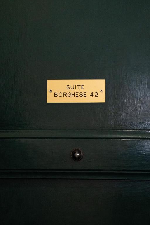 Suite Borghese 42