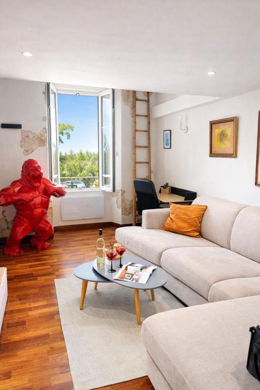 Duplex facing the Port - Old Nice - Beach within walking distance