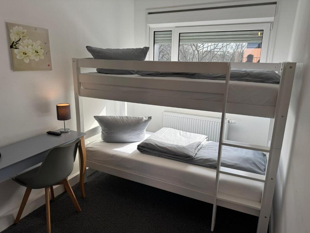 Motel Home Berlin - Tweepersoonskamer Met 2 Aparte Bedden