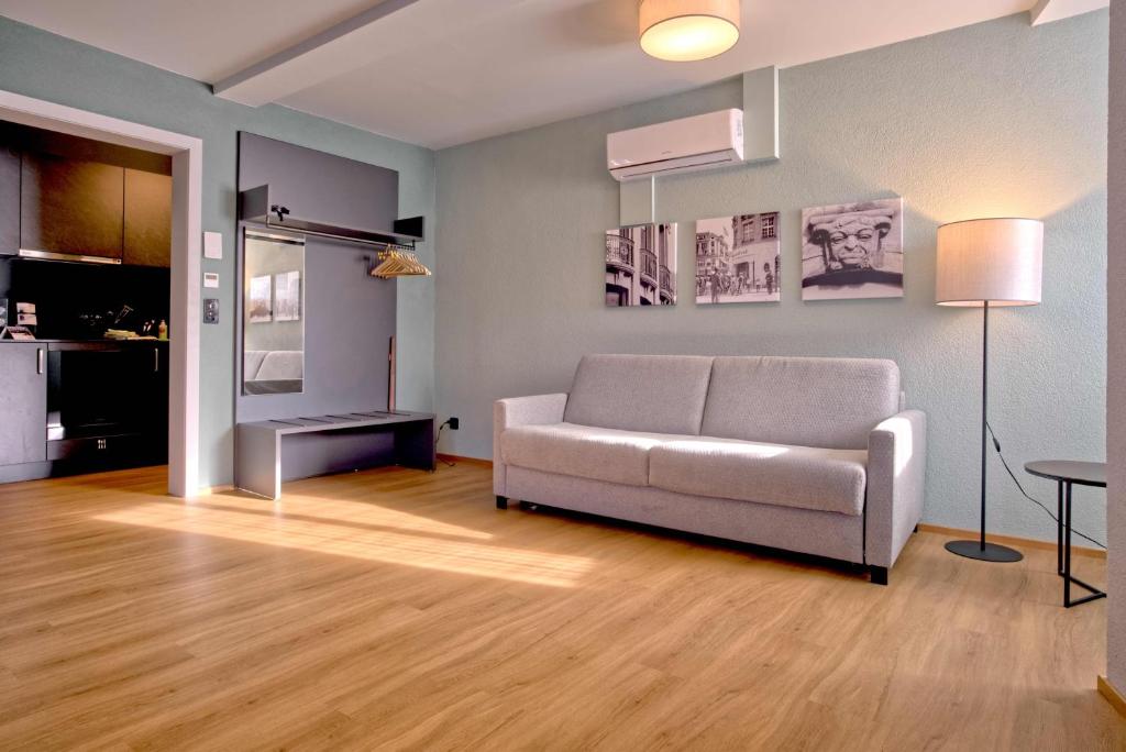 BANK House Apartment XL 404 - GRIWA RENT