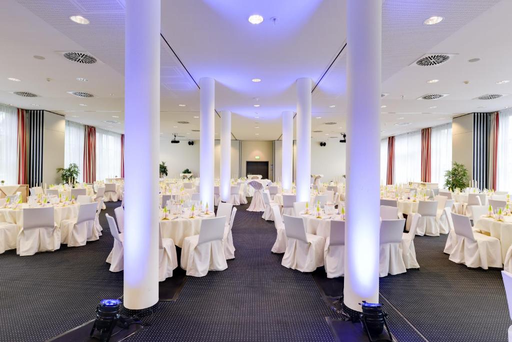 Restaurace v ubytování Novina Hotel Herzogenaurach Herzo-Base