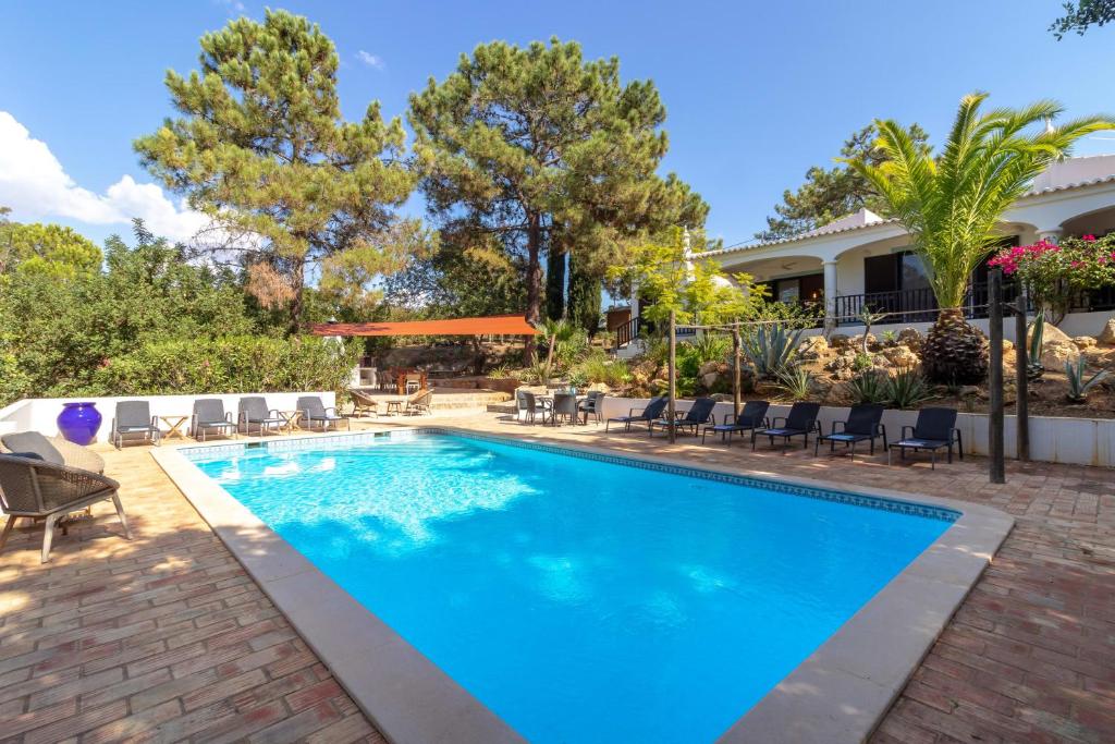 Casa Palmeiras Luxury Tranquil area BBQ Large Pool