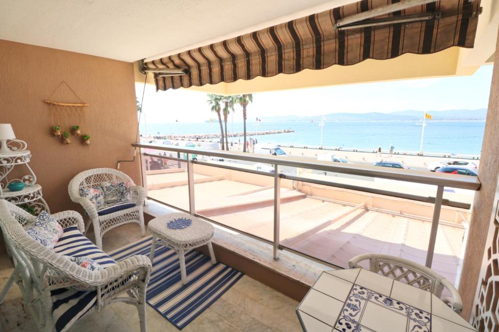 Appartement magnifique vue mer dans triangle d'or