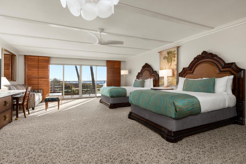 Pacific Terrace Hotel - 