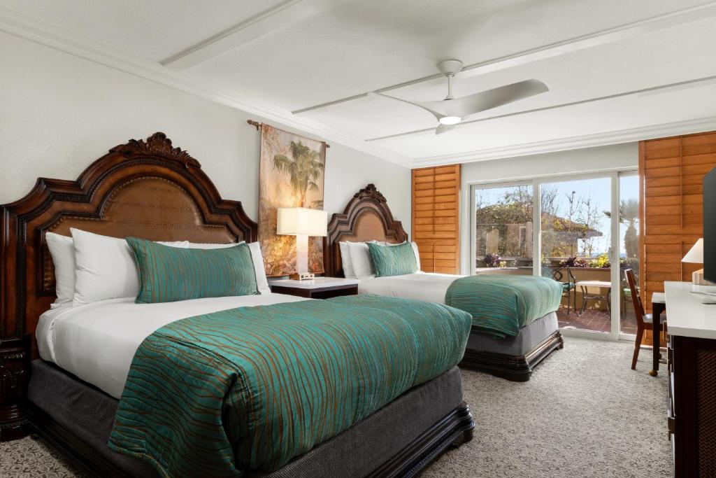 Pacific Terrace Hotel photo