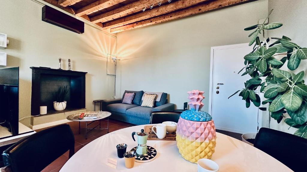 DESIGN SUITES MILANO TORTONA NAVIGLI FASHION DISTRICT 16min walk from the City Centre