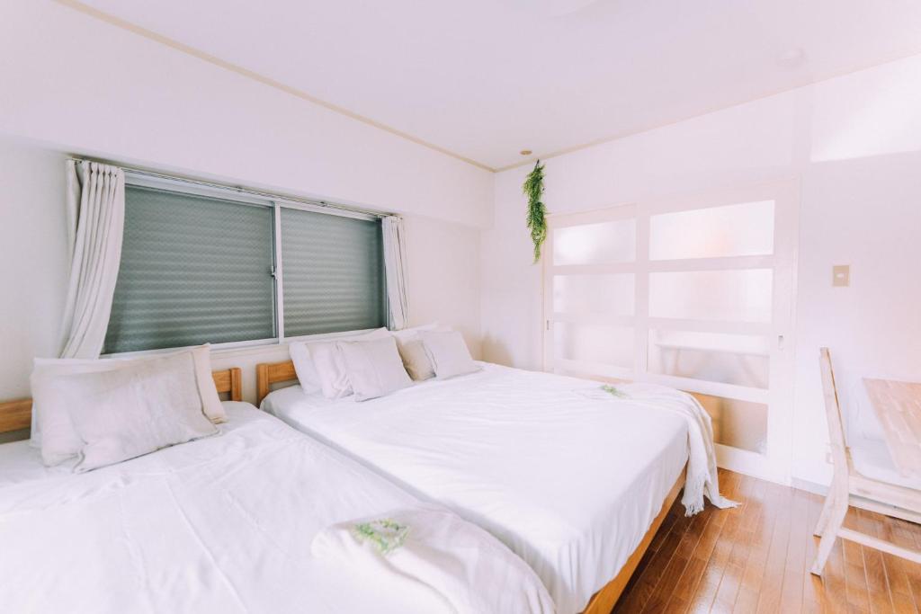 Bright & Convenient 1BR in Hakata, Steps from STN