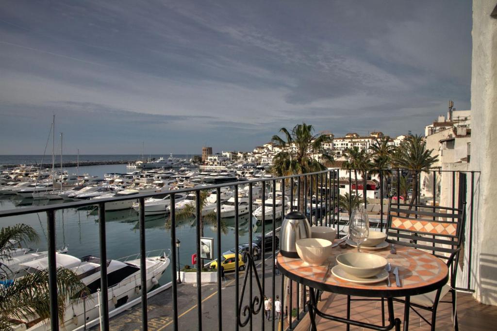 Puerto Banus first line with sea and Marina views Calle Ribera Marbella