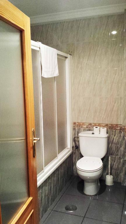 Kúpeľňa v ubytovaní Hostal Valdepeñas by Bossh Hotels