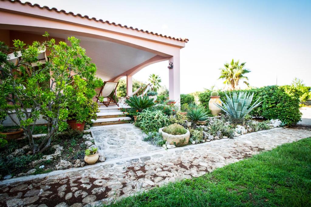 A garden outside I Giardini Dell'Agave