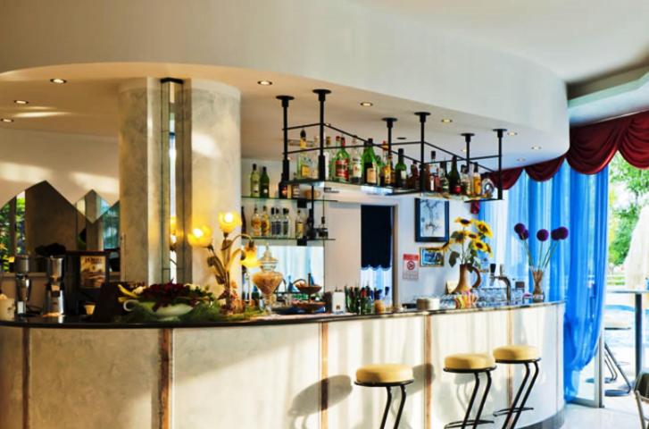 Hotel Gimm italokat is kínál