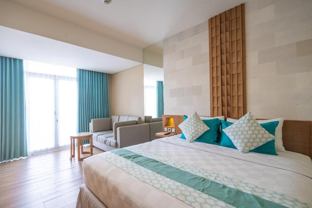Bedrock Hotel Kuta photo