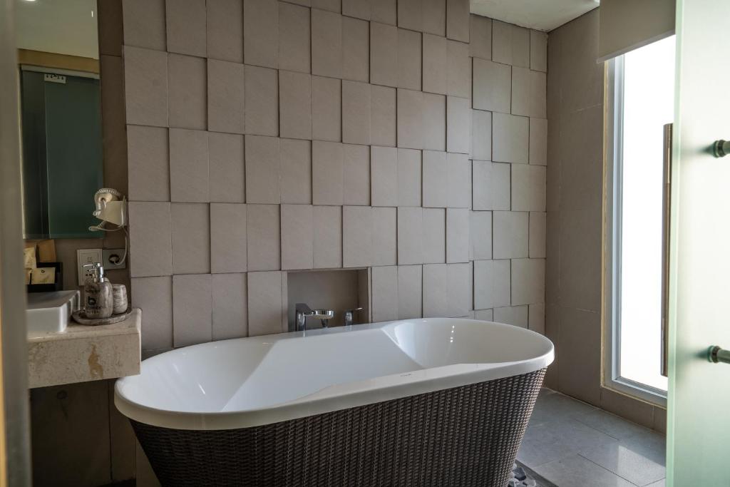 Bedrock Hotel Kuta photo
