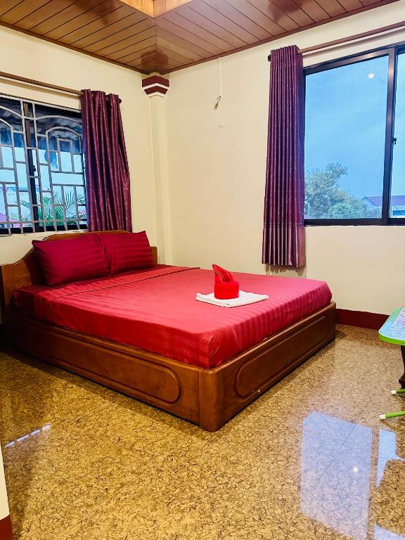 Savet Hostel 8