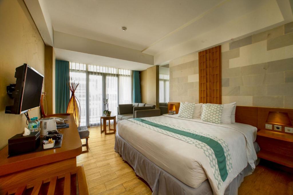 Bedrock Hotel Kuta photo
